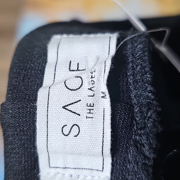 Sage Pleated High Waisted Slit‎ Leg Flare Pants Size Medium NWT - Picture 4 of 9